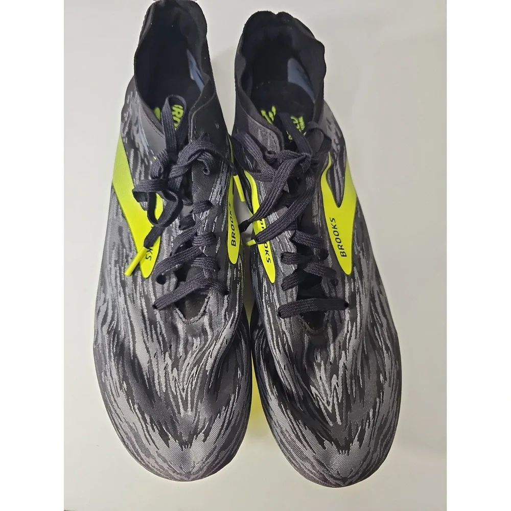 Brooks ELMN8 v5 Track Field Spike Shoes Mens 10.5 D Lightweight Sprint Distance